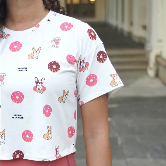 Muscles and Donuts - Dog n Donuts Crop top - Picture 2 of 2